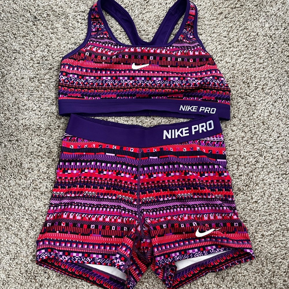 Nike pro matching bottoms and sports bra